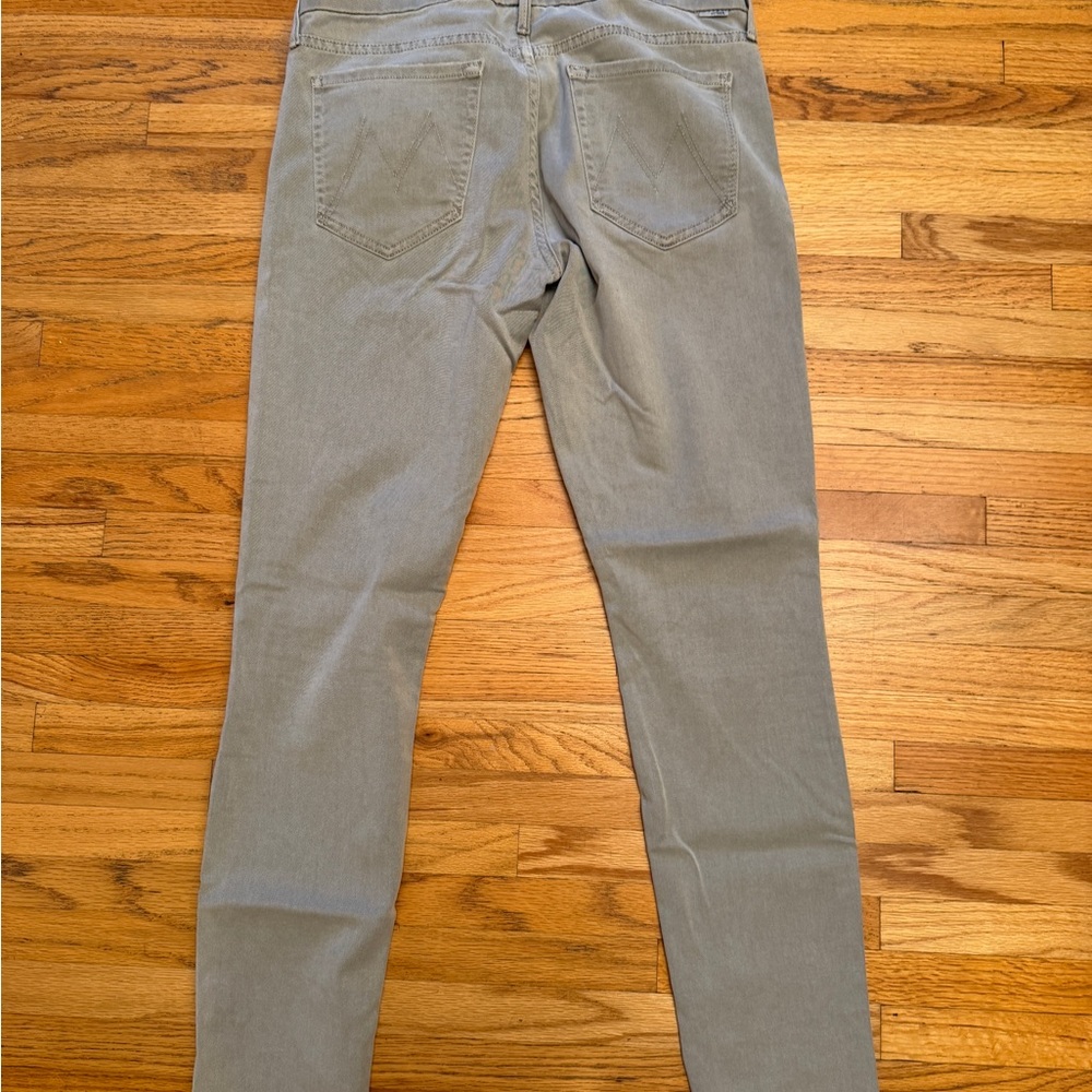 MOTHER The Looker Ankle Fray Jeans soft!  52% lyocell. Stock photo for style - Picture 2 of 5